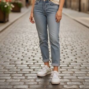 Women’s‎ New Balance white sneakers size 8.5